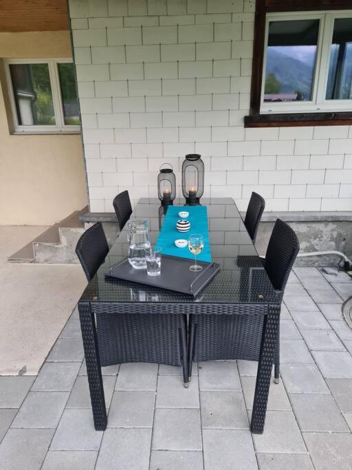 Schones Kleines Studio Mit Sitzplatz, Mitten Im Prattigau Jenaz Eksteriør billede