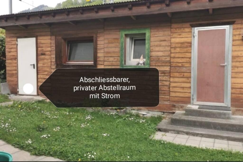 Schones Kleines Studio Mit Sitzplatz, Mitten Im Prattigau Jenaz Eksteriør billede